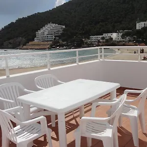 apartamentos-cala-llonga.balearic-islands.net/